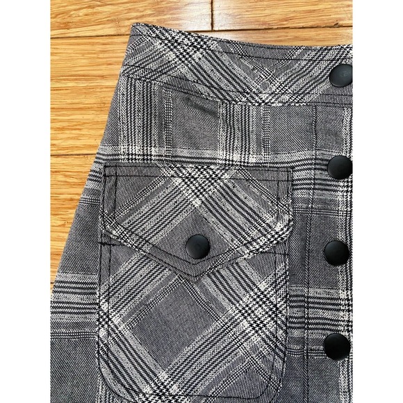 Urban Outfitters Plaid Mini Skirt with Buttons Womens Small Grey White Black - Picture 3 of 11